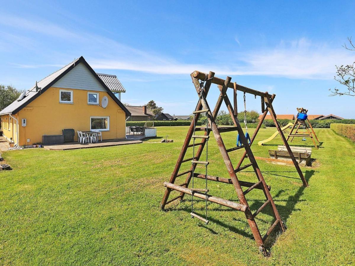 10 Person Holiday Home In Vinderup Exterior photo