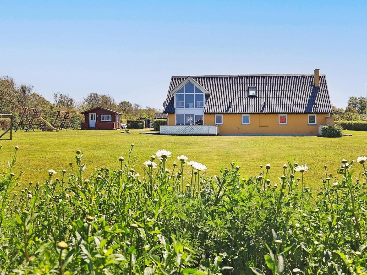 10 Person Holiday Home In Vinderup Exterior photo